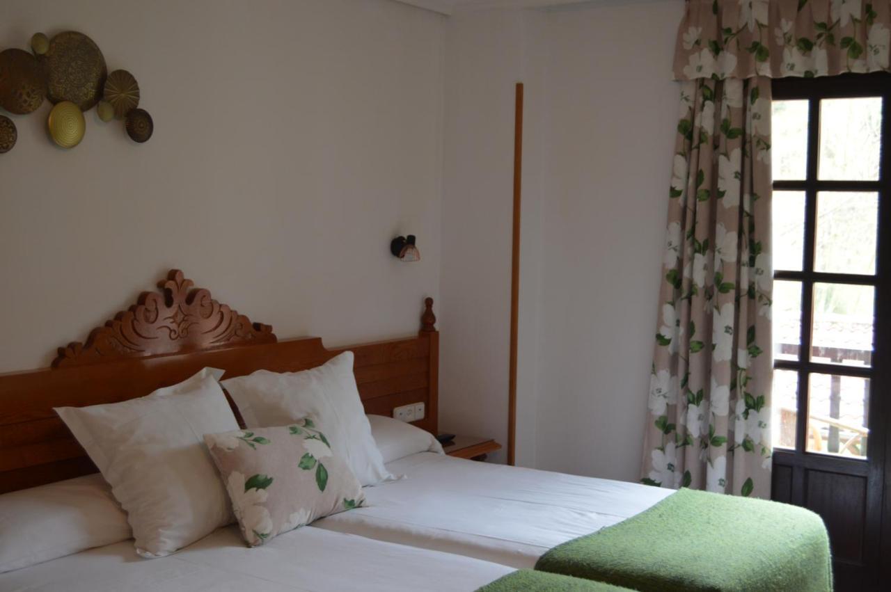 Hotel El Jisu Camaleño Екстериор снимка